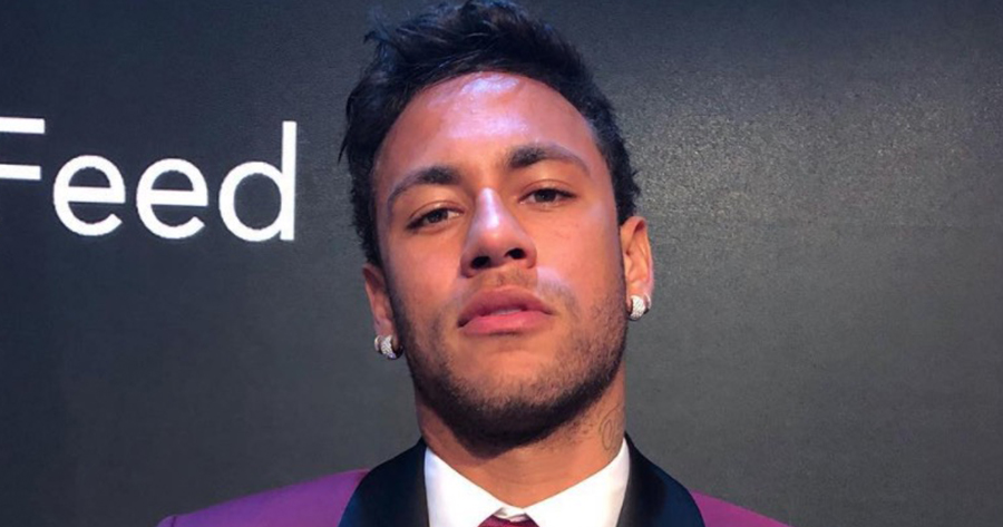 Neymar radicaliza e aparece com nova cor de cabelo inusitada