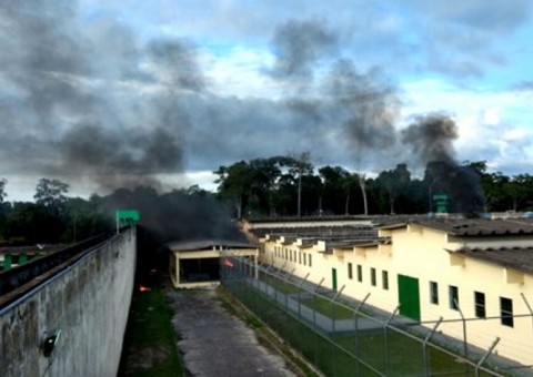 205 detentos acusados de participar de massacre no Compaj têm prisão preventiva decretada 