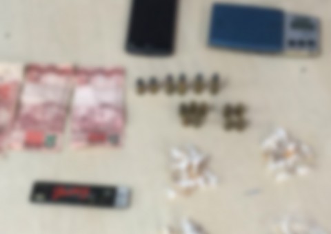 Policiais rastreiam celular roubado de bombeiro e dois são detidos em Manaus