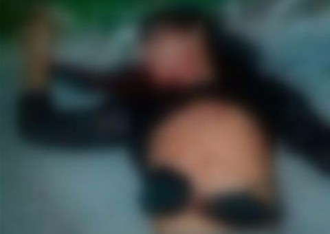 Travesti é morta com facadas no pescoço após discussão em Manaus 