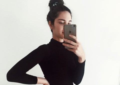 Com 6 meses de gravidez, empresária choca internet ao postar foto de barriga ‘zerada’