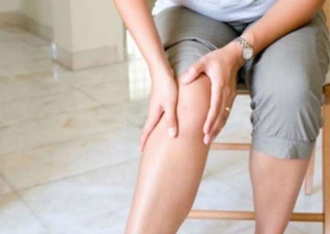 Dores nas pernas: como aliviar com remédio caseiro