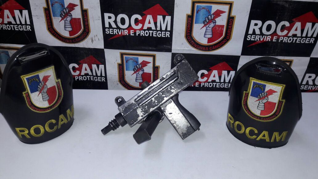 Homem é preso com pistola e drogas em Manaus