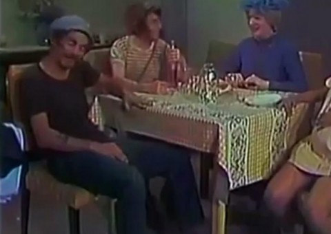 Em episódio de Chaves inédito no Brasil Chiquinha aparece grávida 