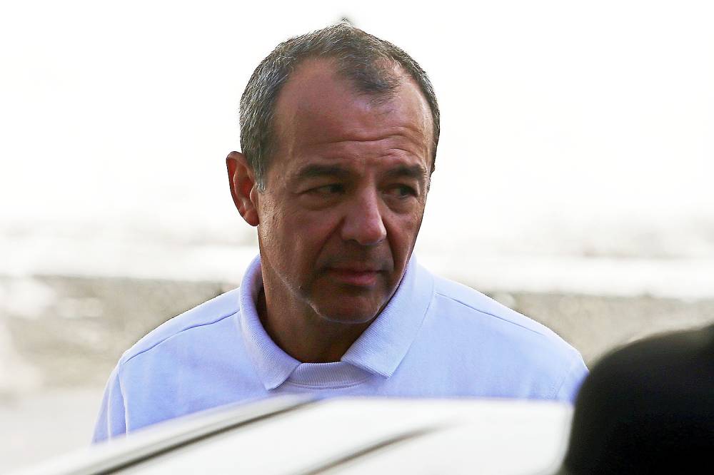 Videoteca em prisão de Cabral é suspensa após denúncias de irregularidades