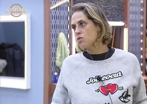 ‘Transar e não gozar é estupro’, diz Aritana e Record toma atitude