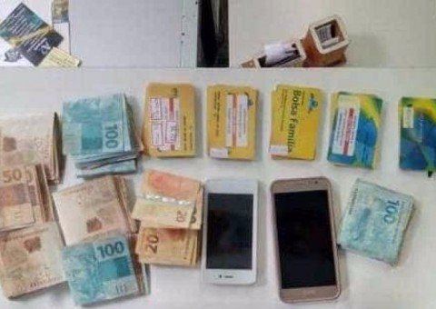 Golpistas são presas após sofrerem tentativa de assalto 