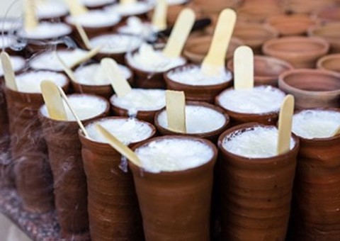 Para fugir de casamento, mulher 'batiza' bebida de marido com veneno e o pior acontece