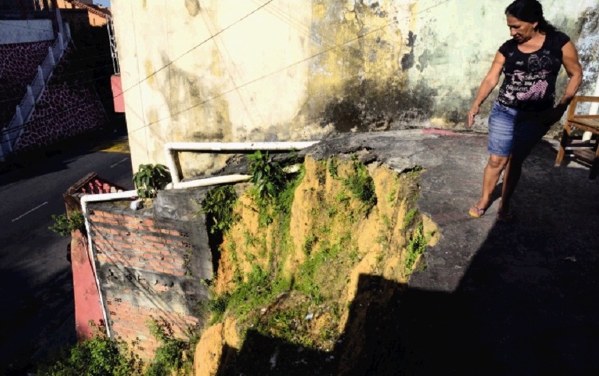 Governo recupera áreas de erosão na periferia de Manaus