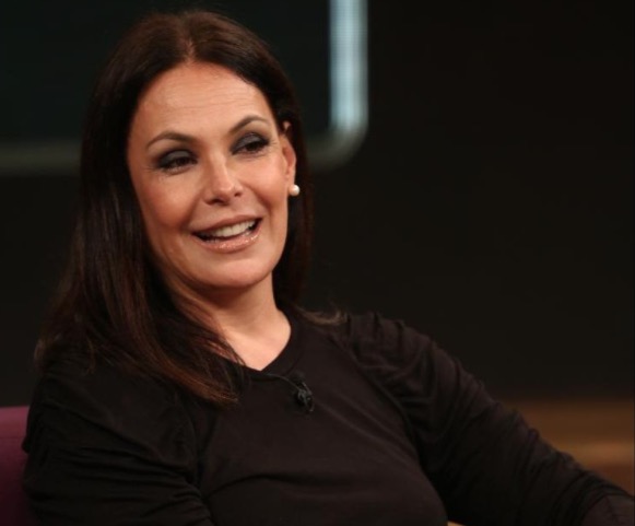 Carolina Ferraz fala sobre saída da Globo após 27 anos