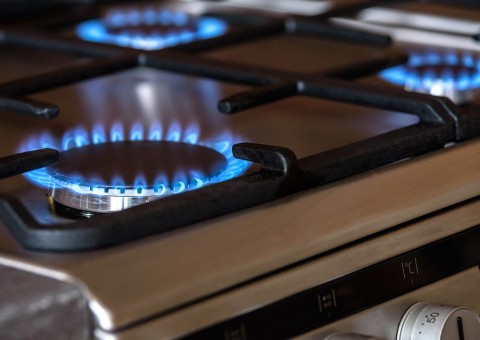 Petrobras aumenta preço do gás de cozinha em 4,5% a partir de domingo