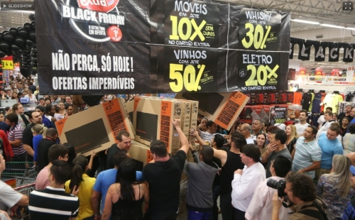 De olho nas fraudes da Black Friday Procon faz alerta e orienta consumidores  