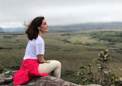  Mulher de Joesley Batista relaxa em viagem: 'acredito na justiça divina'