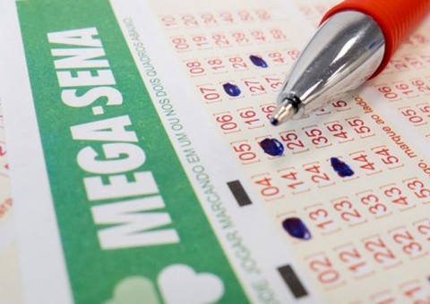 Mega-Sena: 13 apostadores acertam quina e faturam mais de R$ 104 mil