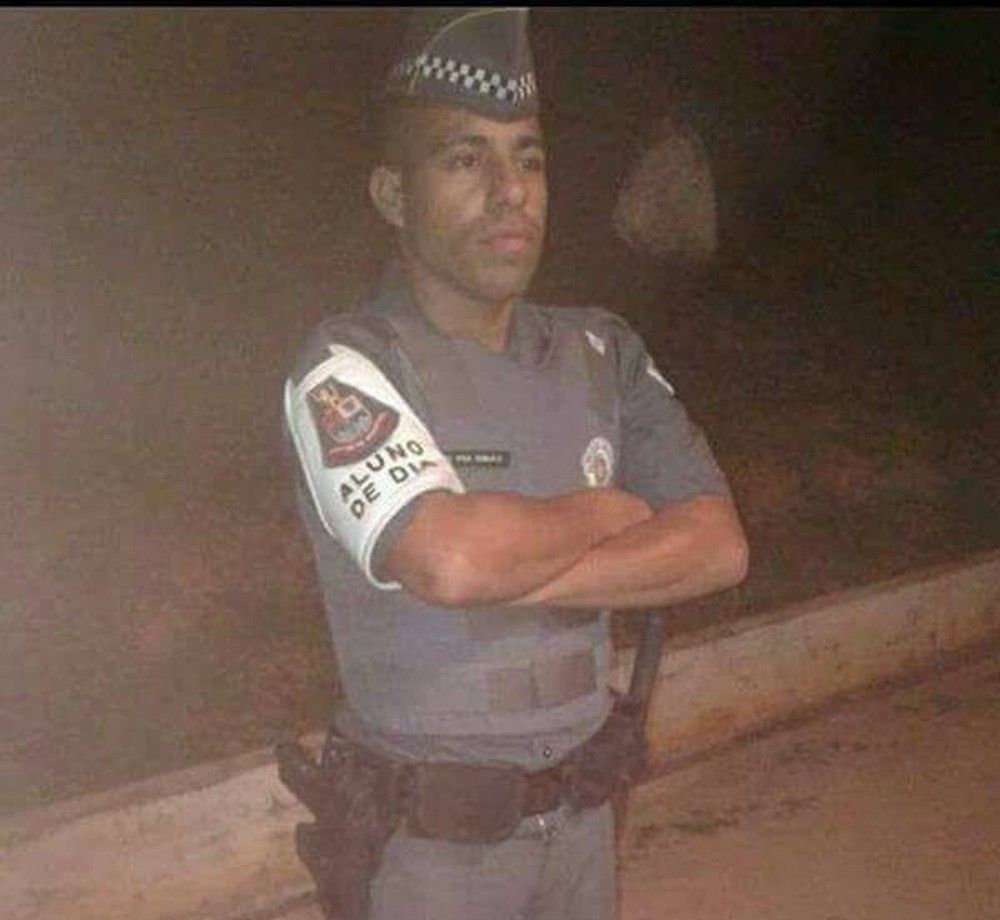 PM é morto a pauladas na frente do pai durante invasão à casa