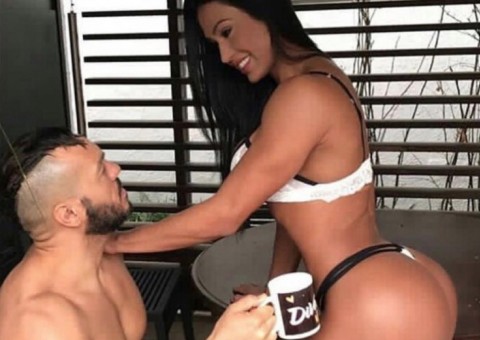Gracyanne Barbosa sensualiza com Belo e dá 'tiro com bumbum' em vídeo