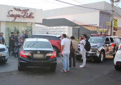 Homem acusado de ajudar na fuga do suspeito de matar cabeleireiro é preso em Manaus