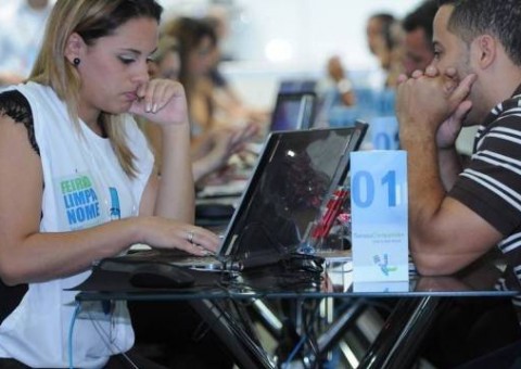 Feirão 'Limpa Nome' do Serasa inicia nessa segunda-feira e oferece atendimento pela internet