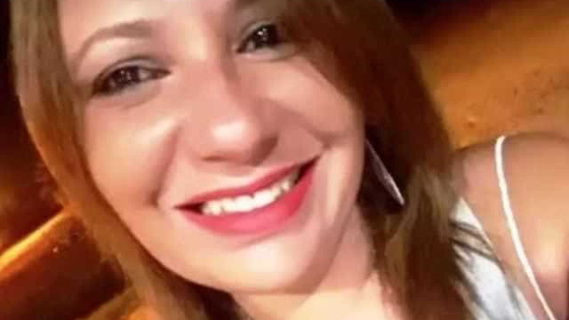 Após ser agredida, mulher esfaqueia e mata ex dentro de loja 