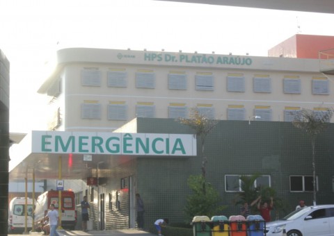 Mãe e filho são esfaqueados durante briga de família em Manaus