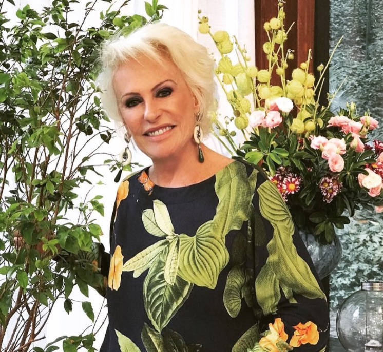 Ana Maria Braga faz tatuagem para cobrir nome de ex-marido