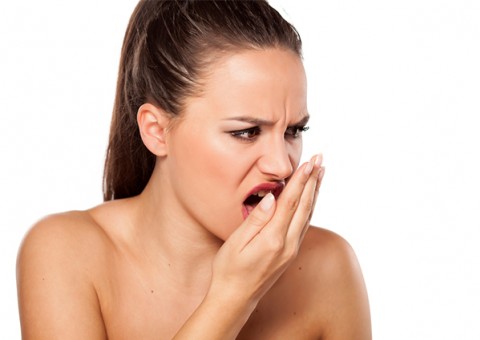 Se livre do mau hálito e combata a cárie de forma natural