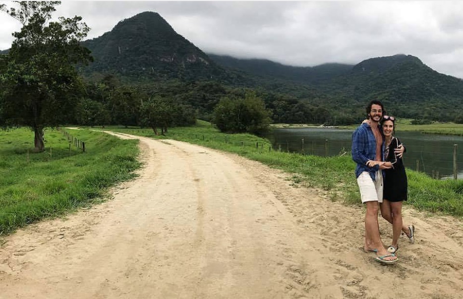 Namorado de Fátima se declara para apresentadora com foto romântica 