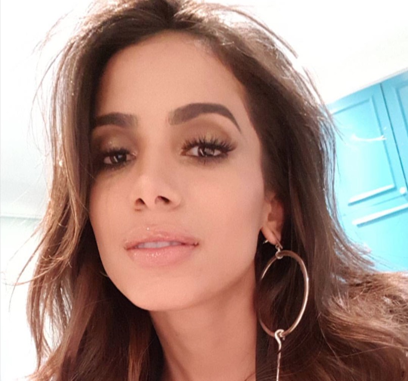 Anitta está em Nova York para gravar clipe com J Balvin