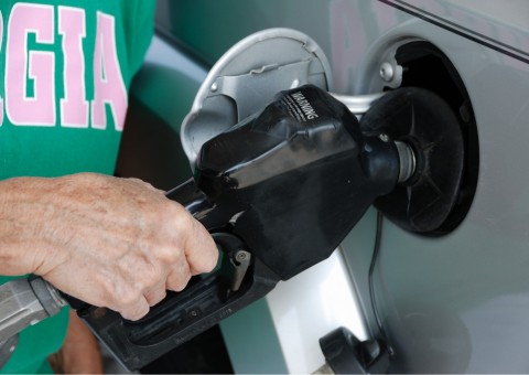 Petrobras anuncia reajuste de 2,3% para gasolina e 1,9% para o diesel