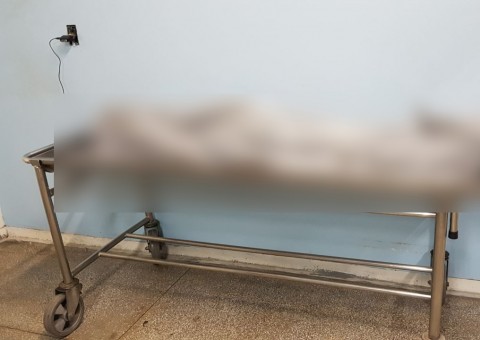 Homem é morto a terçadadas na rua em Manaus