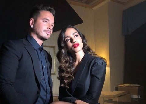 Com decotão, Anitta aparece fatal em prévia de clipe com J Balvin