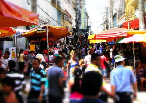 Fim de ano deve gerar 2,5 mil empregos temporários no Amazonas