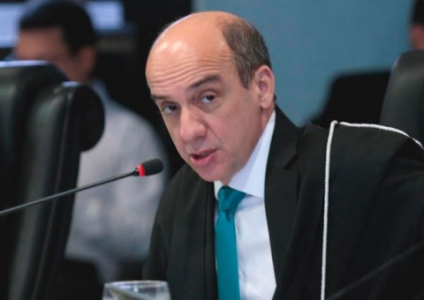 TCE-AM suspende pagamento de contrato milionário da Seduc