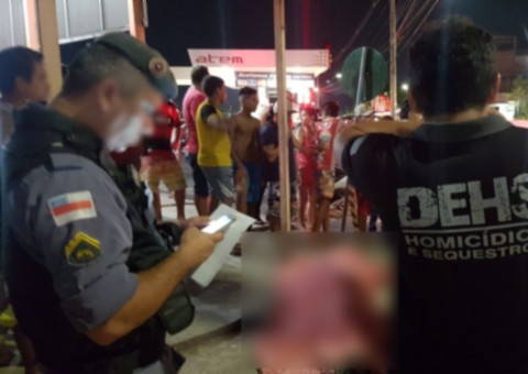 Homem é executado a tiros em lanchonete de Manaus