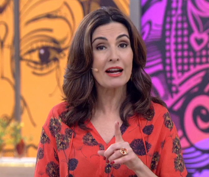 Repórter surpreende Fátima Bernardes com comentário e ela 'arrasa' na resposta