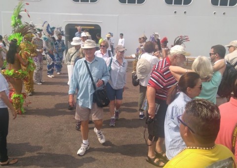 Cirandas de Manacapuru recepcionam cruzeiro com mais de mil turistas