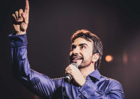 Padre Fábio de Melo fará show 'Especial de Natal' em Manaus   