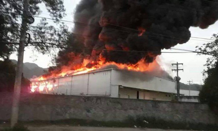 Incêndio atinge galpão de gravações no Projac, da Globo