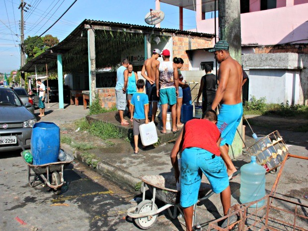 Manaus Ambiental tem prazo de 24h para normalizar abastecimento de água no Bom Viver   