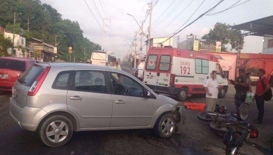 Motociclista fica ferido durante colisão em avenida de Manaus