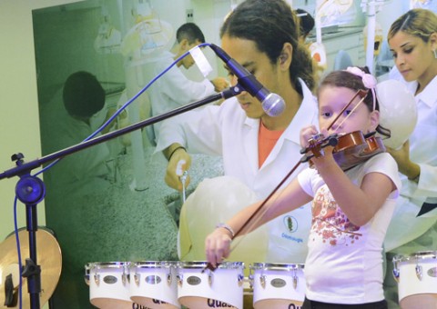 UEA oferece curso gratuito para crianças e adultos