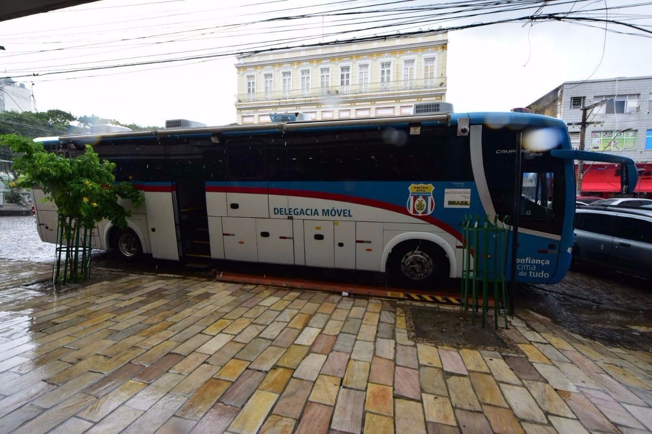 Delegacia móvel é instalada no Centro de Manaus para reforçar Operação Natal Seguro