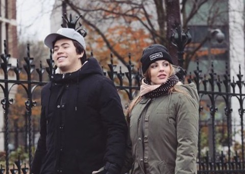  Whindersson Nunes lota teatros em turnê pela Europa; veja fotos da viagem