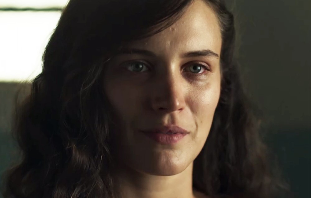  Clara dá volta por cima inacreditável 10 anos após ser internada em hospício 