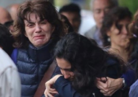 Familiares, amigos e famosos dão último adeus a Márcia Cabrita