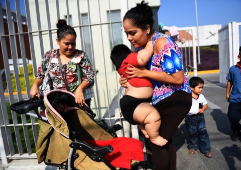 Bebê de 10 meses pesa 28 quilos e intriga médicos