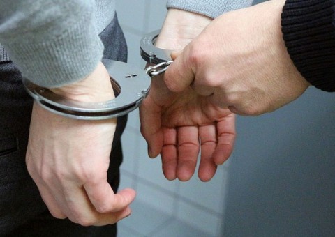 Após ter casa invadida, homem mata bandido e acaba preso