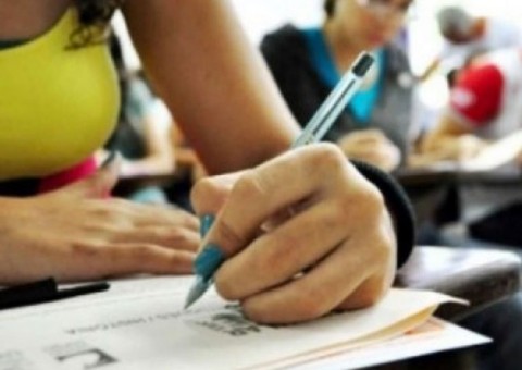 Segundo dia do Enem tem 32% de abstenção e 580 candidatos eliminados