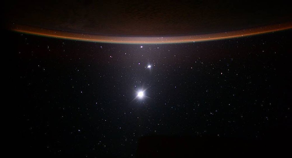 Nesta segunda, os planetas Vênus e Júpiter se encontrarão no céu