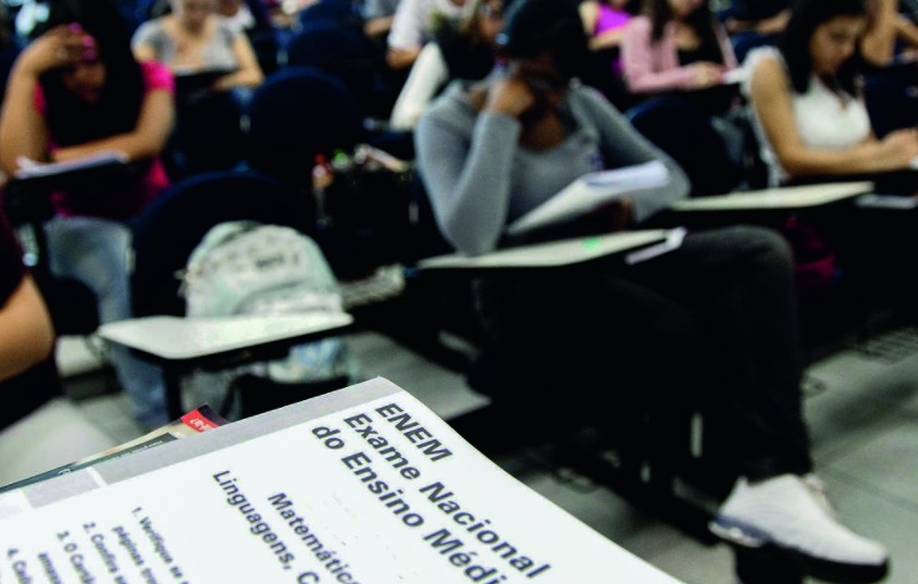 Segundo dia do Enem tem 32% de abstenção e 580 candidatos eliminados